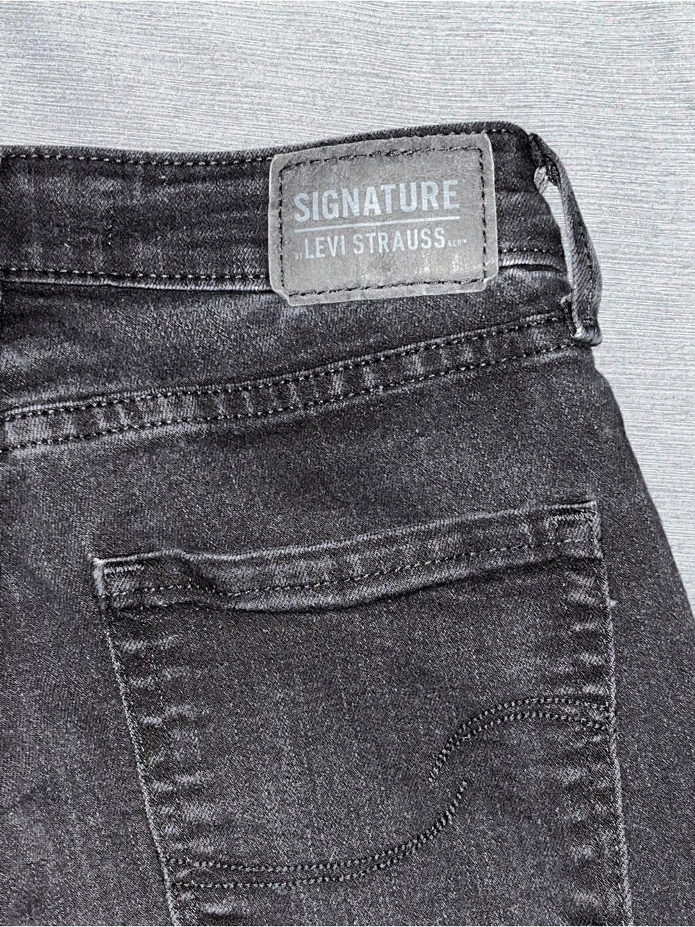 Signature by Levi Strauss Black Skinny Women’s Jeans SMALL 🖤 - Picture 9 of 15